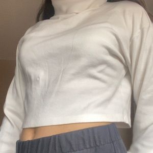 brandy melville white turtle neck